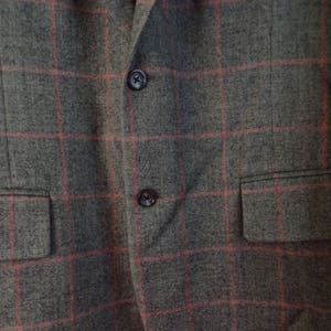 Vintge Mens Plaid Blazer, 1980s Red Gray Size 42 Wool Plaid Blazer, Gray Blazer, Gray Plaid, Mens Classic Blazer, High End, Plaid, 80s image 3