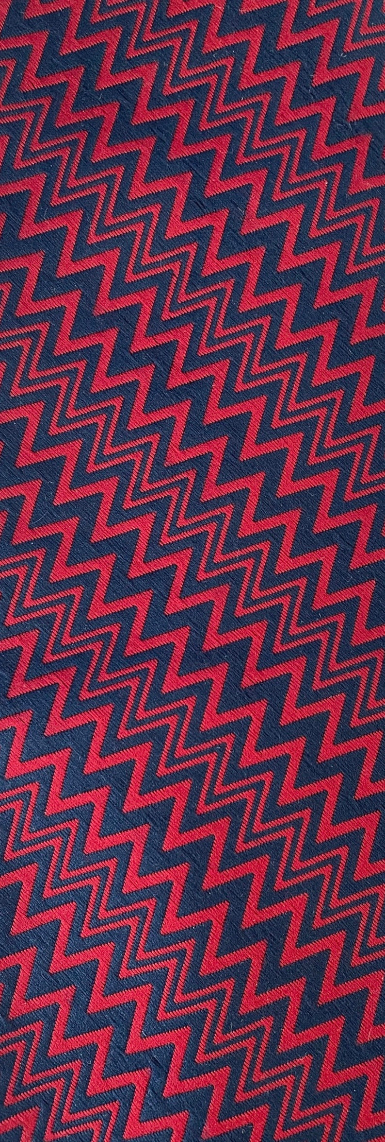 70s Red & Navy Blue Zigzag Tie, Vintage Polyester Wide Necktie, Red Blue Geometric Zigzag Print Tie, Classic Old Time Polyester Tie image 3