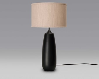 Mid-Century Modern Tischlampe aus schwarzer Keramik