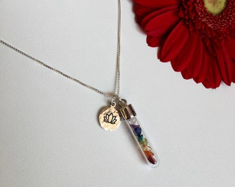 Chakra Lotus Gemstone Glass Vial Collar de plata de ley