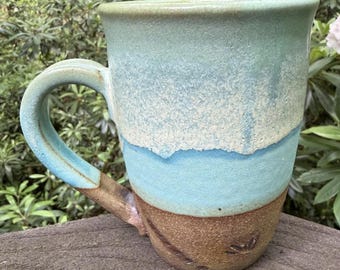 Une tasse en coquillage très balnéaire - env. 25 1/2 onces Poterie en grès