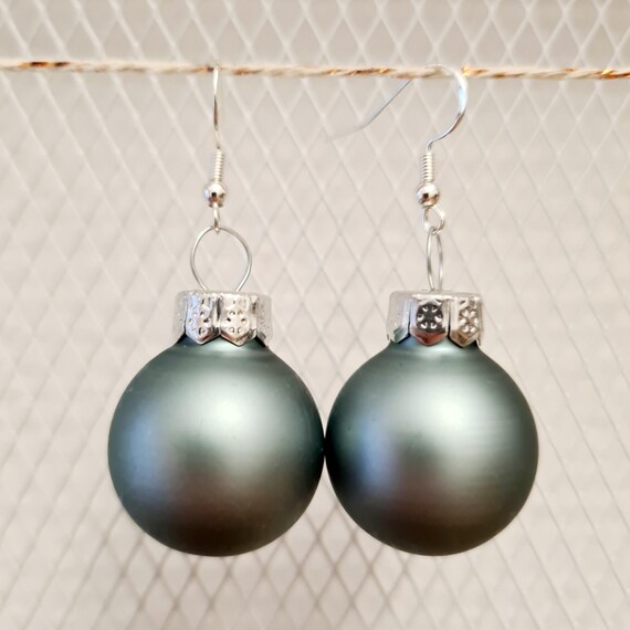 Christmas earrings with mint green balls