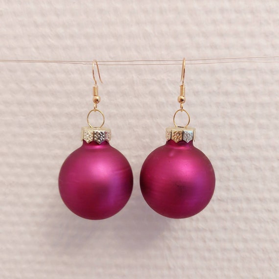 Earrings Christmas with purple balls matt