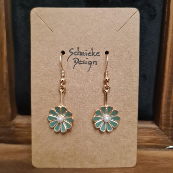 Earrings with enamel flowers