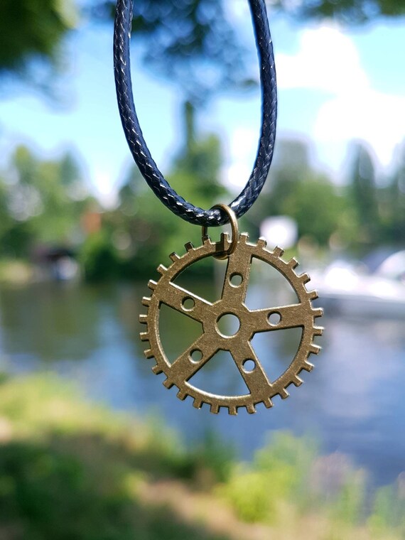 Black chain with bronze pendant - Steampunk Gear