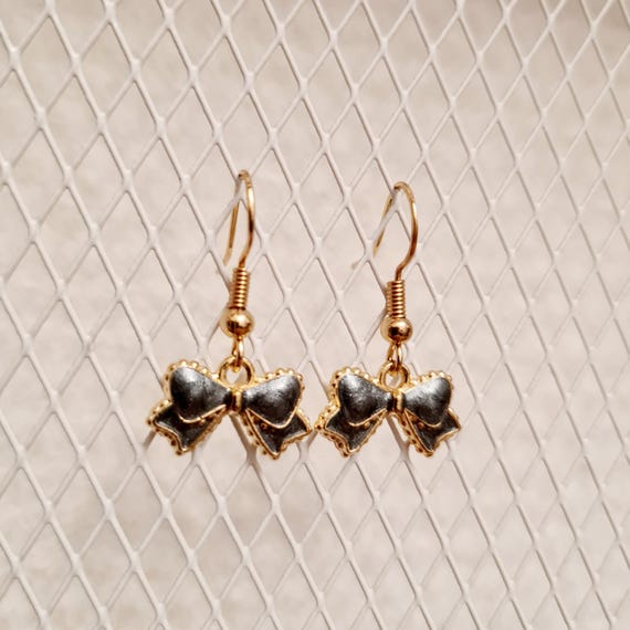 Earrings "bow" made of enamel