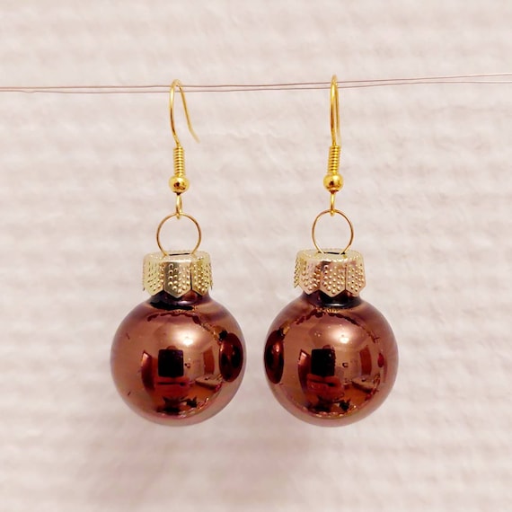 Christmas earrings with brown balls