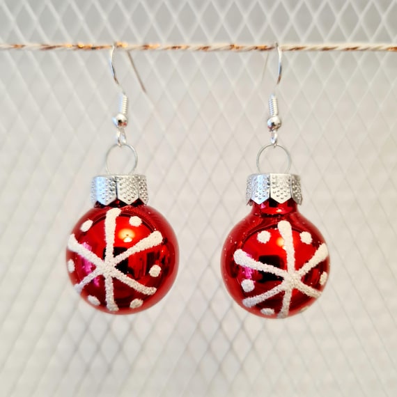 Christmas earrings with red baubles and glitter :)