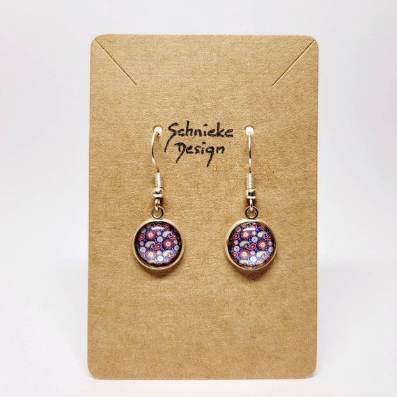 Earrings with round floral Zen cabochons