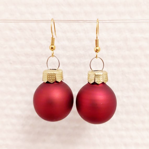 Christmas earrings with matte red and brown balls