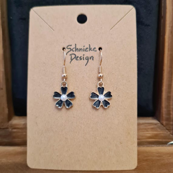 Earrings with enamel flowers