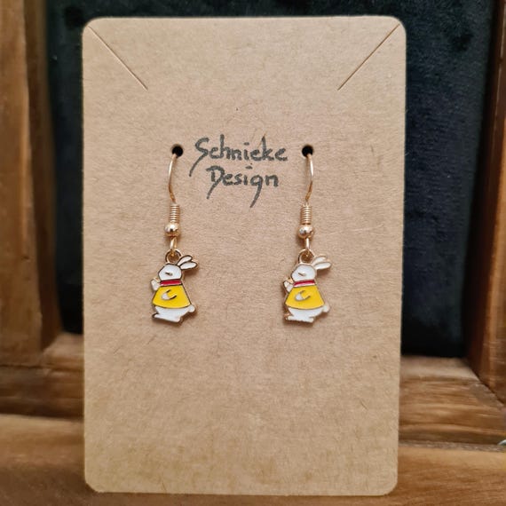 Earrings with cute enamel bunnies