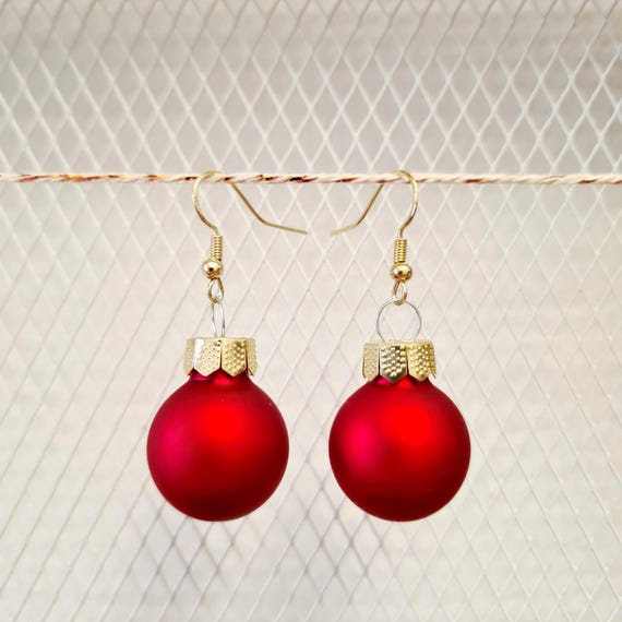 Christmas earrings with balls in Merry Red - matte or shiny