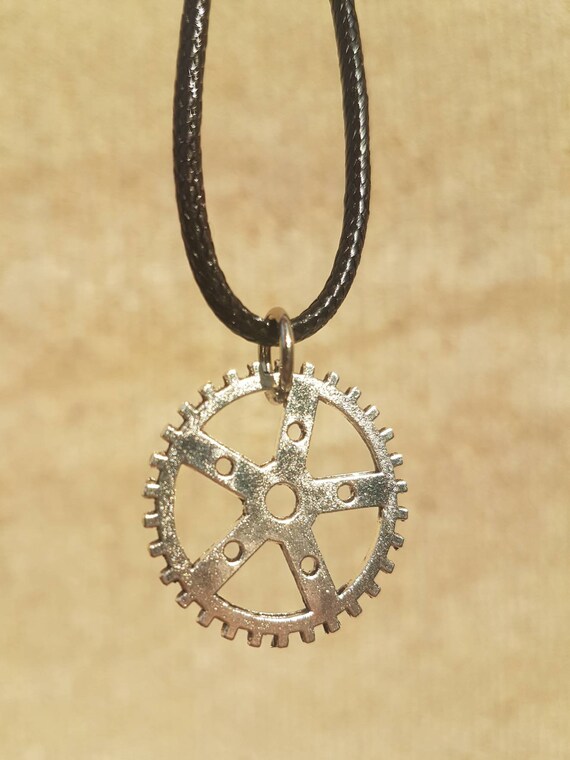 Black necklace with silver pendant - Steampunk gear