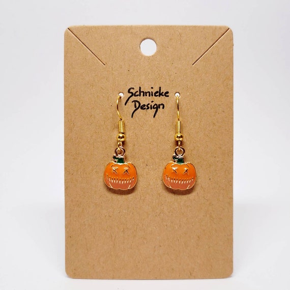 Earrings with orange pumpkins