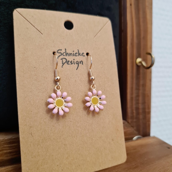 Earrings with enamel flowers