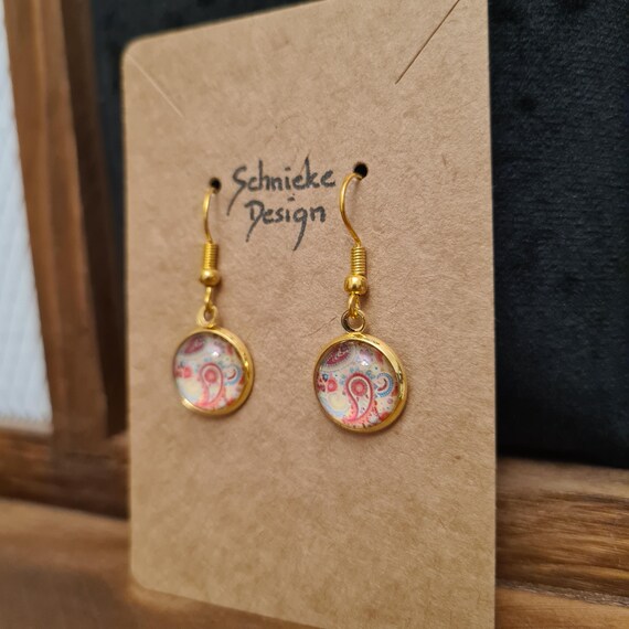 Earrings with round floral Zen cabochons