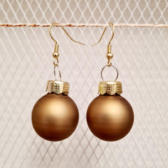 Christmas earrings with brown balls