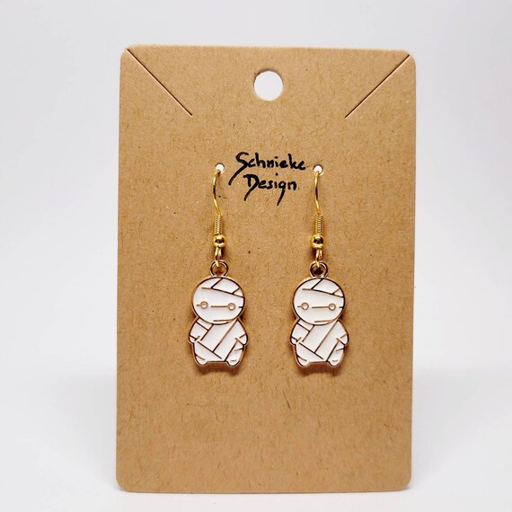 Earrings with small mummies