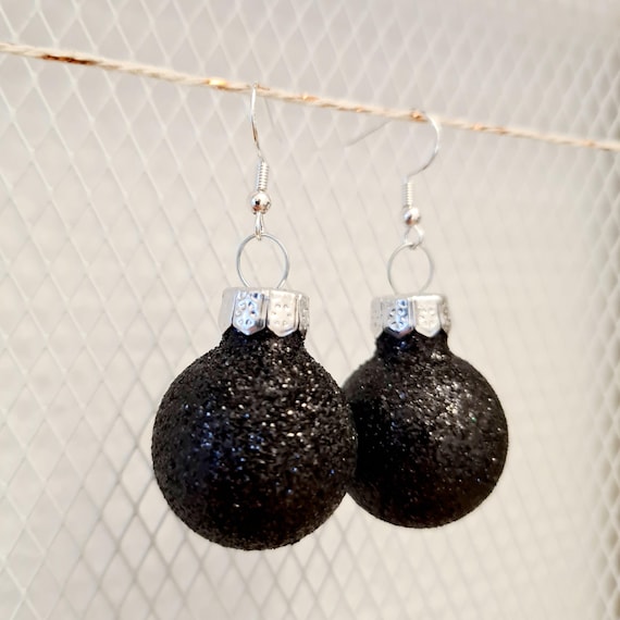 Christmas earrings with black baubles