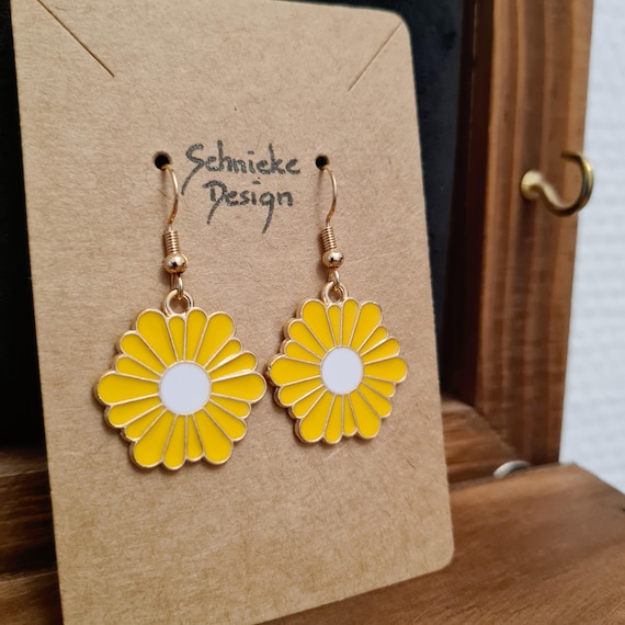 Earrings with enamel flowers