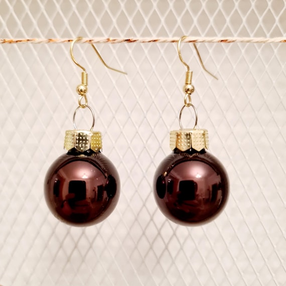 Christmas earrings with brown balls - matte or shiny