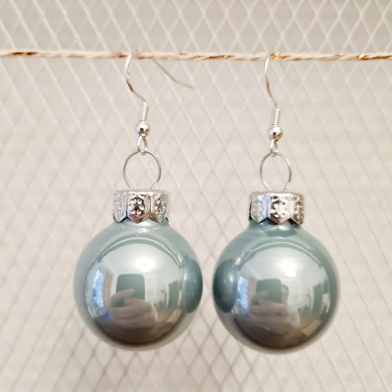 Christmas earrings with mint green balls