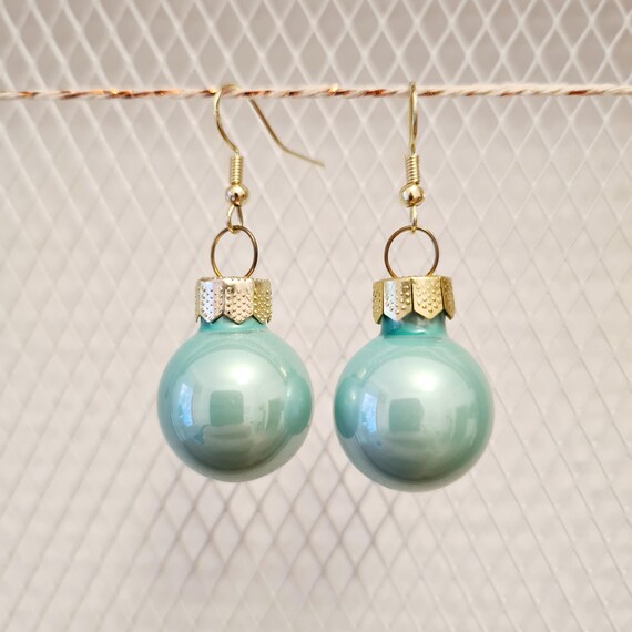 Christmas earrings with Christmas tree balls in turquoise and mother of pearl