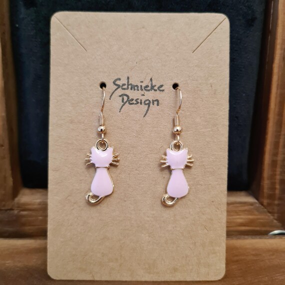 Earrings with cute enamel cats