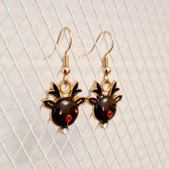 Earrings with cute little reindeer