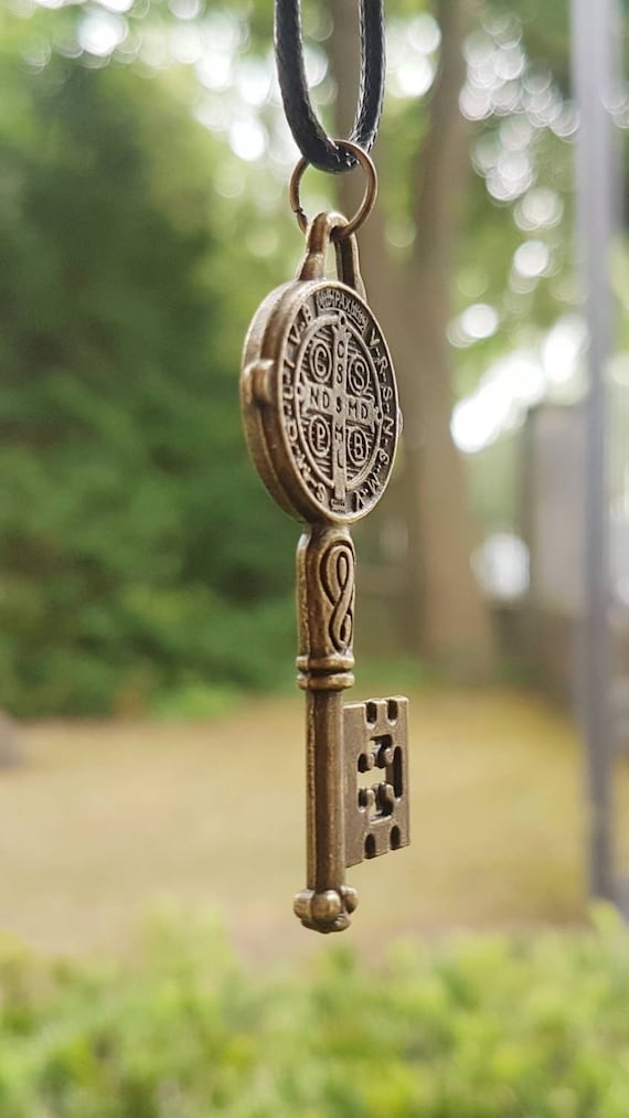 Black chain with bronze pendant - key with two different sides