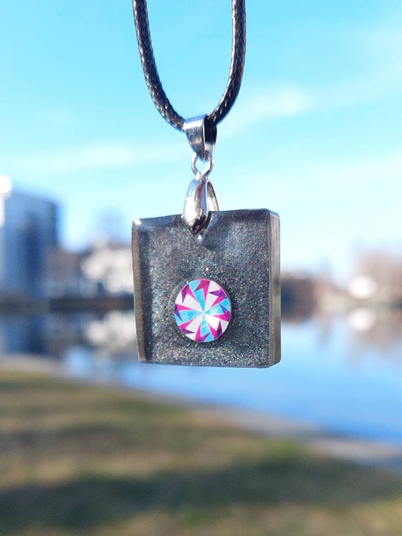 Necklace with square pendant made of epoxy resin