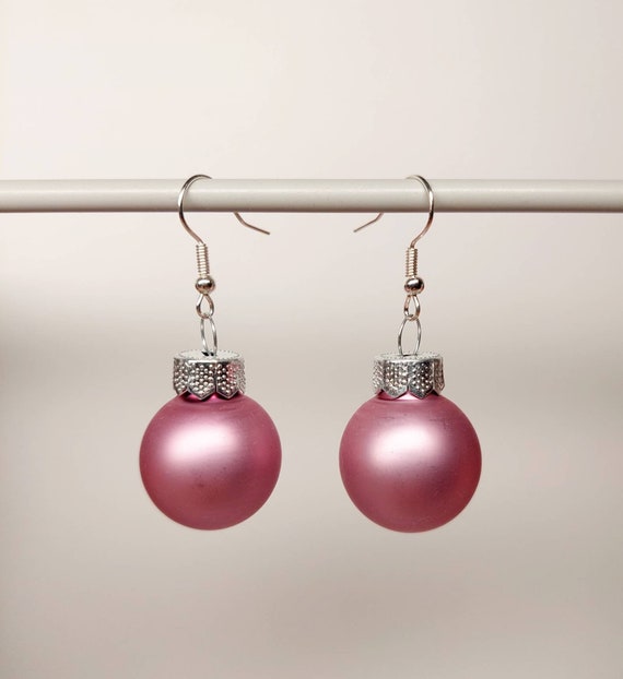 Earrings Christmas with matt pink balls