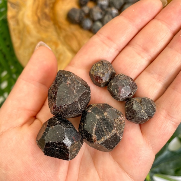 Raw Natural Garnets | One Rough Garnet Stone | Choose S or L size | Spessartine | Loose Stones