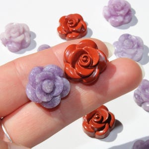 Mini Carved Crystal Roses, Crystal Gift, High Quality Gemstone Carving