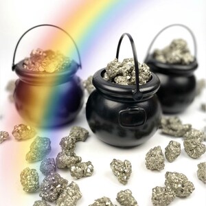 Pot of Fool’s Gold | Pyrite Filled Cauldron | Saint Patrick’s Day Gift | 100 g Pyrite Crystal