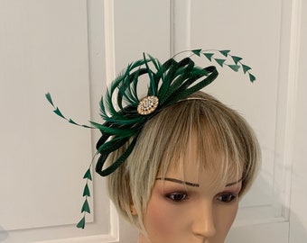 Emerald green fascinator made on hairband or comb, emerald green headpiece for weddings, bottle green fascinator, can be custom made