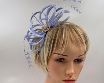 Blue  feather fascinator, elegant blue fascinator, small blue feather fascinator for wedding,pale blue fascinator for wedding, blue feathers