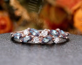 Vintage 14K Gold Alexandrite Wedding Band,Marquise Cut Alexandrite Ring,Unique Rose Gold Moissanite Ring,Promise Anniversary Ring For Women