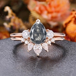 Vintage Salt and Pepper Diamond Bridal Set Unique Rose Gold Pear Engagement Ring Art deco Moissanite Wedding Ring Promise Anniversary Ring