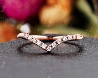 Vintage round shape moissanite diamond wedding band rose gold ring curved band unique pave wedding ring anniversary promise bridal band