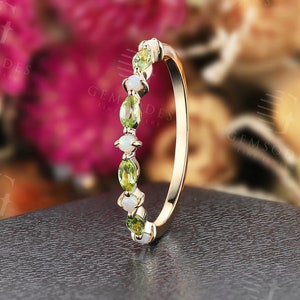 Unique 14K Gold Peridot Wedding Band,Vintage Round Cut Opal Ring,White Gold Ring For Women,Stacking Bridal Ring,Promise Anniversary Ring