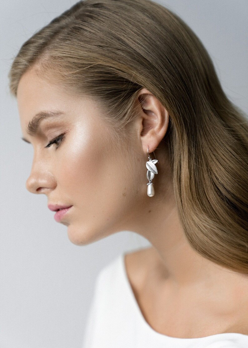 Wedding leaf Silver earrings Classic earrings Drop crystal earrings Wedding pearl drop earrings Bridal earrings Wedding zircon jewelry