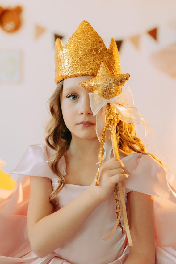 Kids Gold Sequin Cape Set with Crown and Magic Wand, Sparkly Kids Costume Cape, Birthday Photoshoot Kids Outfit, Crown and Magic Wand Set