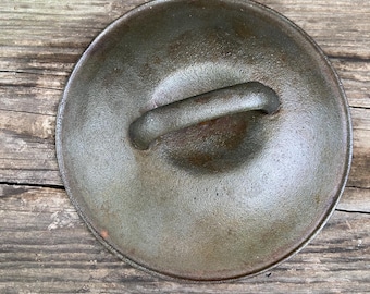 Vintage # 2 Cast Iron Lid Cover 7.5” Diameter
