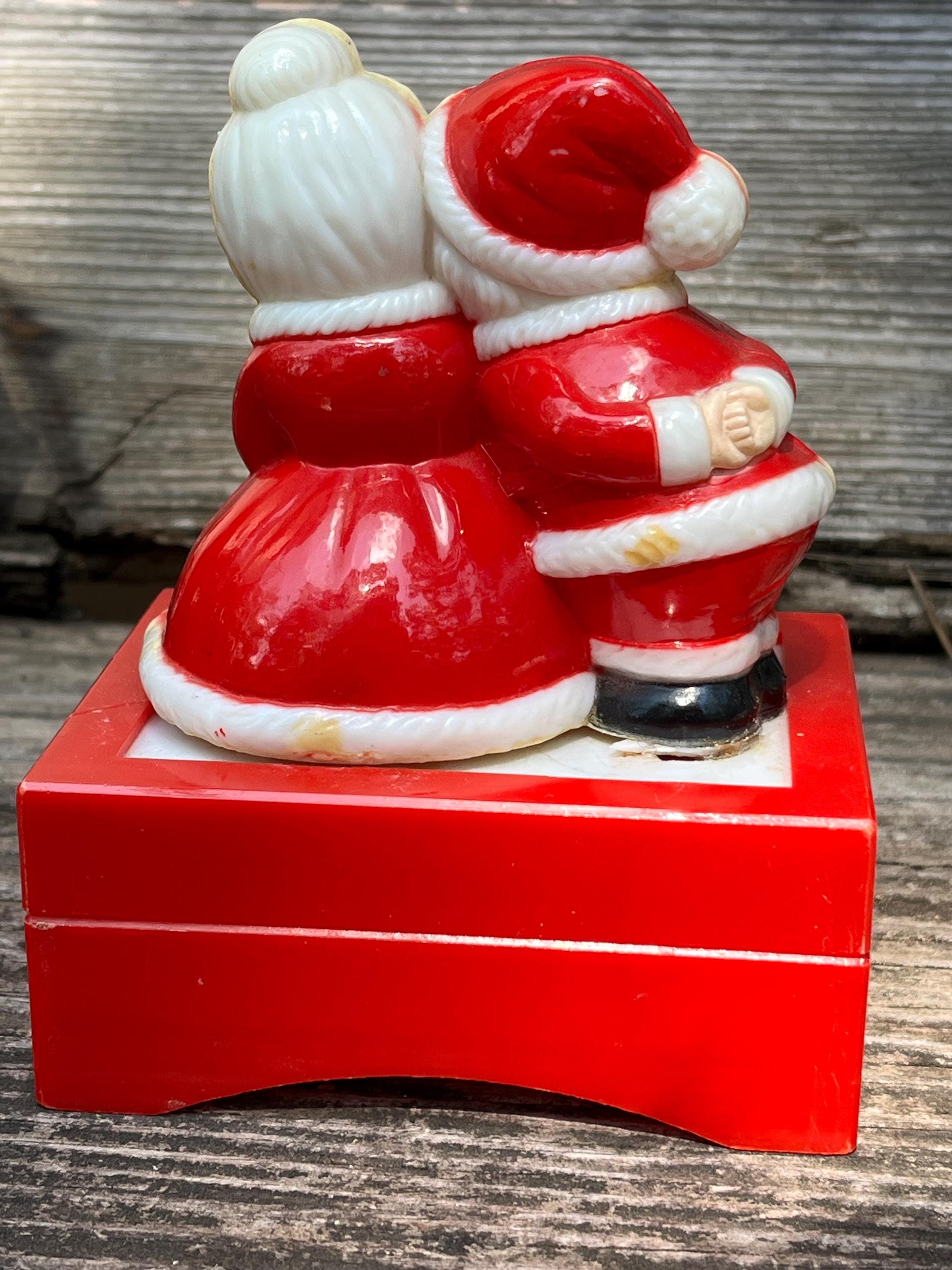 Vintage Santa Kissing Mrs. Claus Christmas Music Box Hong Kong Plays ...