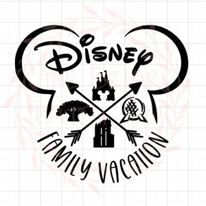 Peut inclure: Design en silhouette noir et blanc d'oreilles de Mickey Mouse avec le mot "Disney" à l'intérieur des oreilles. Quatre icônes de parc Disney sont au centre du design avec des flèches pointant vers chaque icône. Les icônes sont le château, Spaceship Earth, l'Arbre de Vie et le Manoir hanté. Les mots "Vacances en famille" sont écrits autour des icônes.
