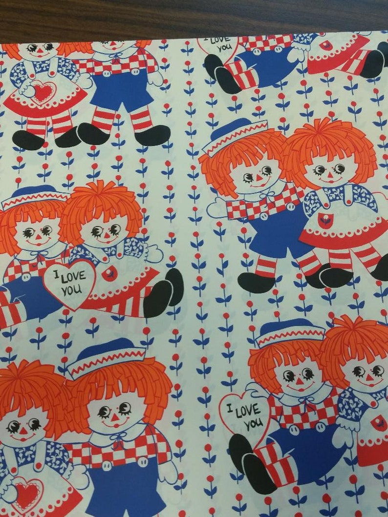 Ann Droid Rapping Paper Vintage Wrapping Paper - 1970s Hallmark Raggedy Ann and Andy Love You ...