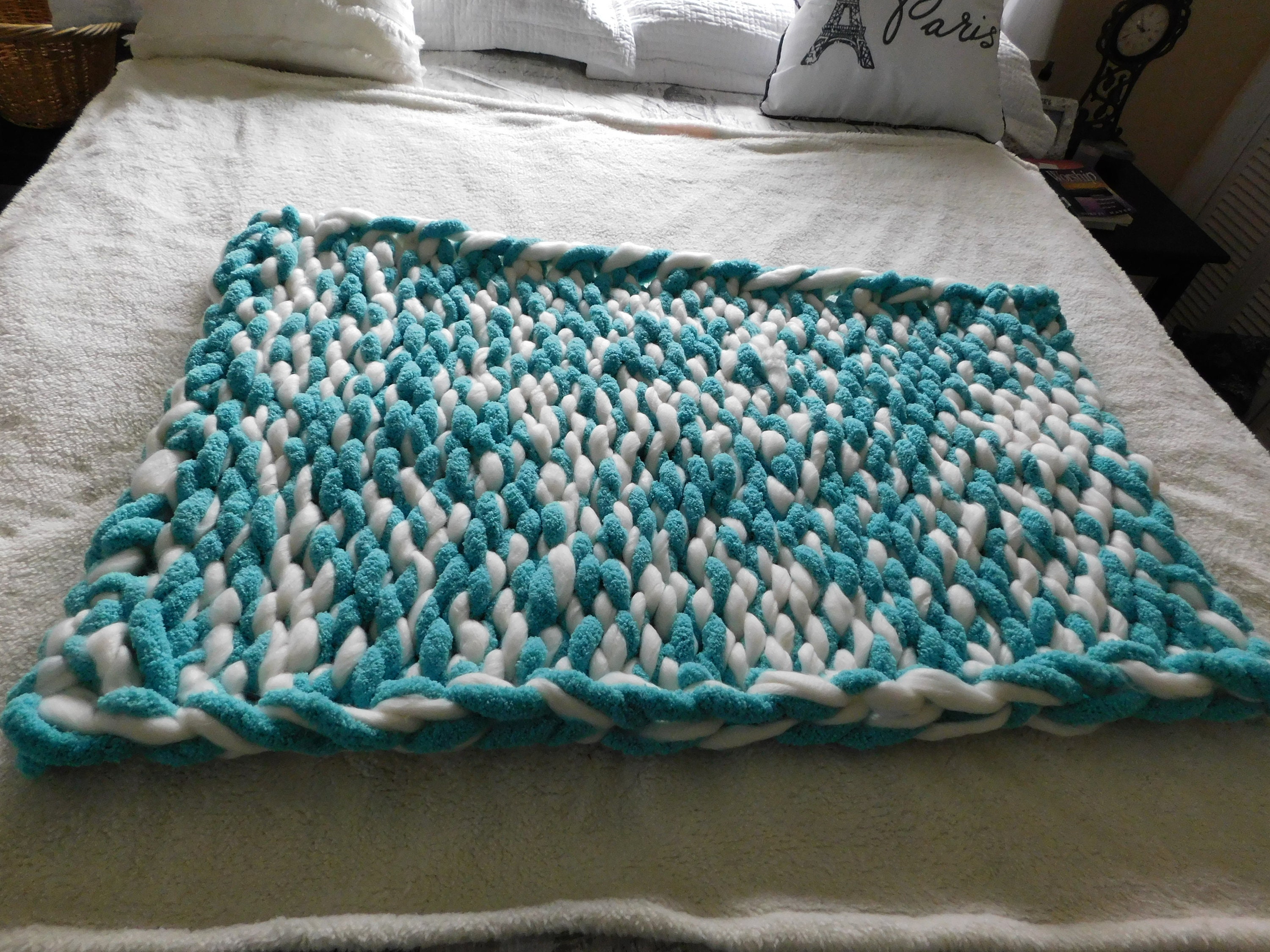 White and Green Chunky Yarn Handmade 2 Thick Blanket Etsy