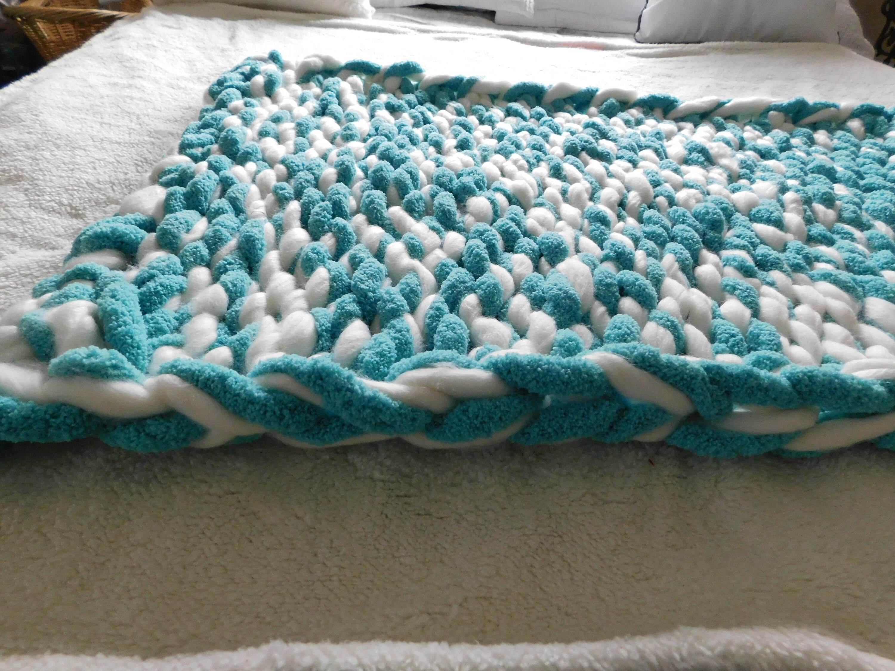 White and Green Chunky Yarn Handmade 2 Thick Blanket Etsy